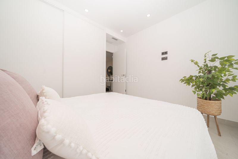 Foto bdf3ca60-454a-4dbe-bead-3a8c3ca36a0f. Casa a schiera con piscina in Benijófar