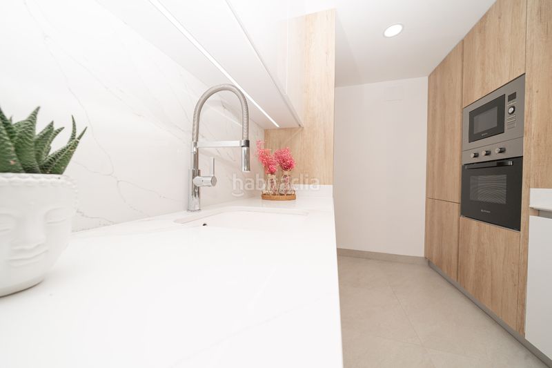 Foto ce151e96-2b45-4ceb-a690-7491c7c0a131. Casa a schiera con piscina in Benijófar
