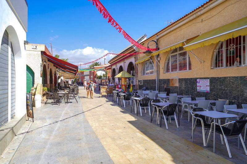 Foto 90ab28aa-58da-4b9d-a9e7-4f39b4d6deda. Casa amb aparcament piscina a Mil Palmeras Pilar de la Horadada