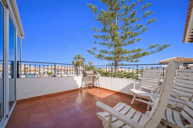 Foto c55d8982-8282-4df7-8c67-ef74b344fb19. Casa amb piscina a La Regia Orihuela