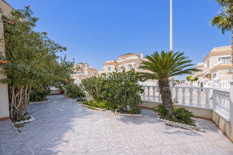 Foto f4b5afe4-66ac-4fa1-a28b-80799f4ffead. Casa amb piscina a La Regia Orihuela