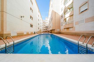 Apartment en Parque Acu�tico - Sector 25. Apartamento en torrevieja de 2 dormitorios a 700 mts del marvivi