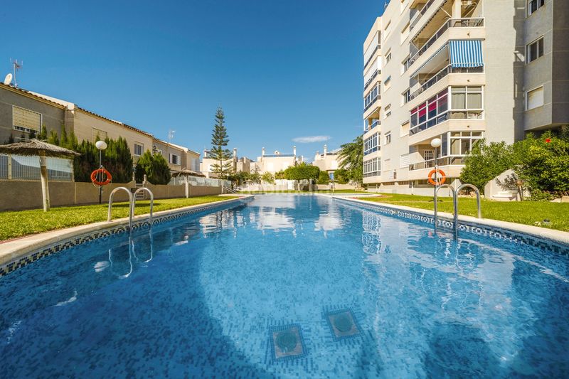 Foto 19c952dc-fa9d-4fd2-81fd-75e8a8ff30ee. Pis amb calefacció piscina a Aguas Nuevas Torrevieja