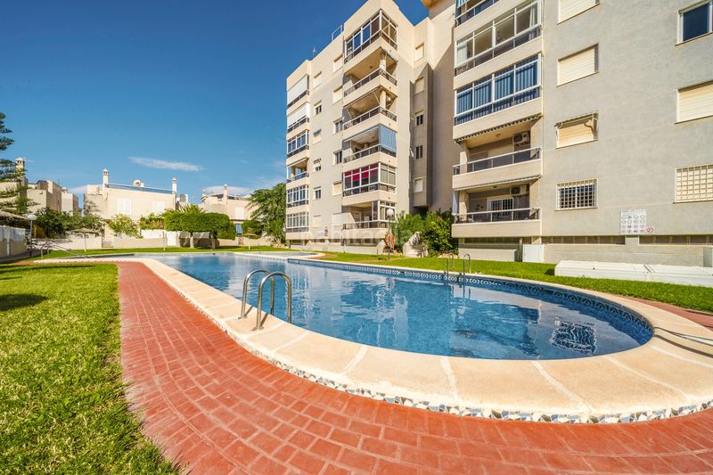 Foto a326e18a-7337-4738-9081-94b216eb6d1d. Pis amb calefacció piscina a Aguas Nuevas Torrevieja