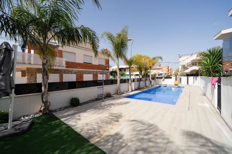 Foto c75ebf14-6fe7-4640-9e1c-b3356a32376b. Casa amb aparcament piscina a Santiago de La Ribera San Javier