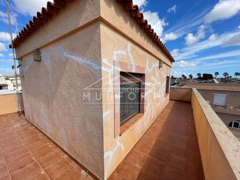 Foto 081588cd-43ba-4cef-be32-f1116989259b. Casa villa en los narejos con 5 dormitorios, piscina comunitaria y parcela de 117 msup2vivienda ref dh1765 dormitoriosjardiacuten de 11 en Alcázares (Los)