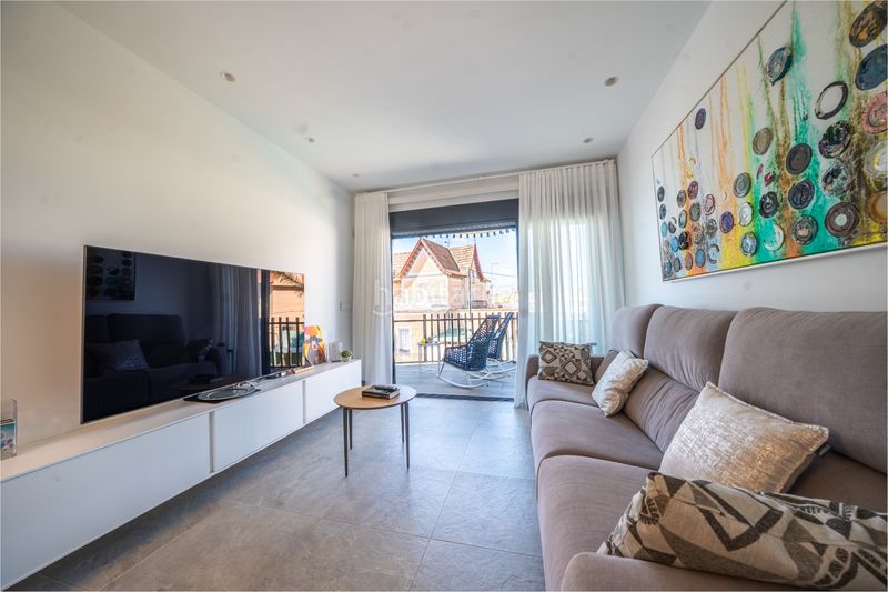 Foto 0e1dcdb9-3a15-419c-9b9c-52f90a0370a3. Casa amb aparcament piscina a Santiago de La Ribera San Javier