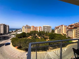 Apartamento en Veneziola. Espectacular apartamento en quinto piso con vistas al mar en la