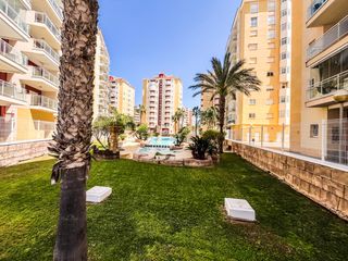 Piccolo appartamento en Veneziola. Espectacular apartamento en quinto piso con vistas al mar en la