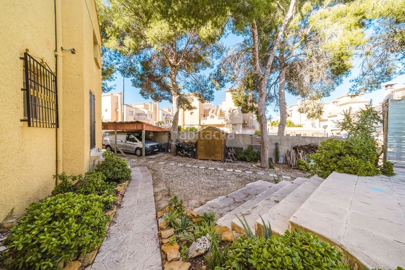 Foto 2968f772-ad77-4b55-a146-aa92e15c530b. Casa amb aparcament piscina a Villamartín-Las Filipinas Orihuela