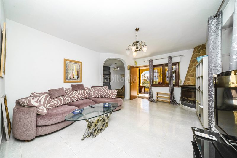 Foto f275ee29-f831-4971-9856-38f6c32d15c4. Casa amb aparcament piscina a Villamartín-Las Filipinas Orihuela