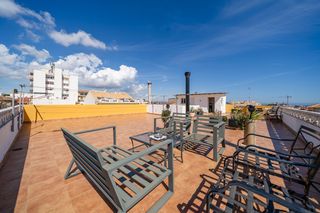 Apartament a San Pedro del Pinatar. Amplio piso de 3 dormitorios con solarium privado en san pedro d