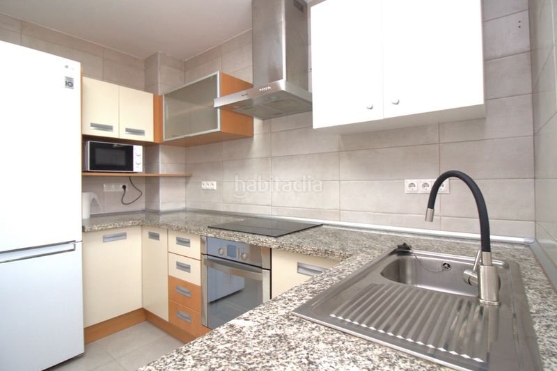Foto dcaadd81-75ab-4b32-81f4-020f14ccbab7. Apartament amb aparcament piscina a Gea y Truyols Murcia