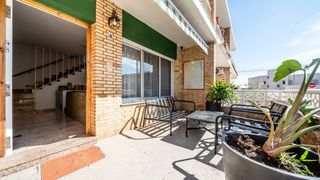 Lloguer Casa adossada a Los Urrutias. Distribucioacuten coacutemoda y funcionalalquiler vacacional en