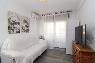 Lloguer Àtic a Mil Palmeras. Distribucioacuten interiorla vivienda se distribuye en un espaci