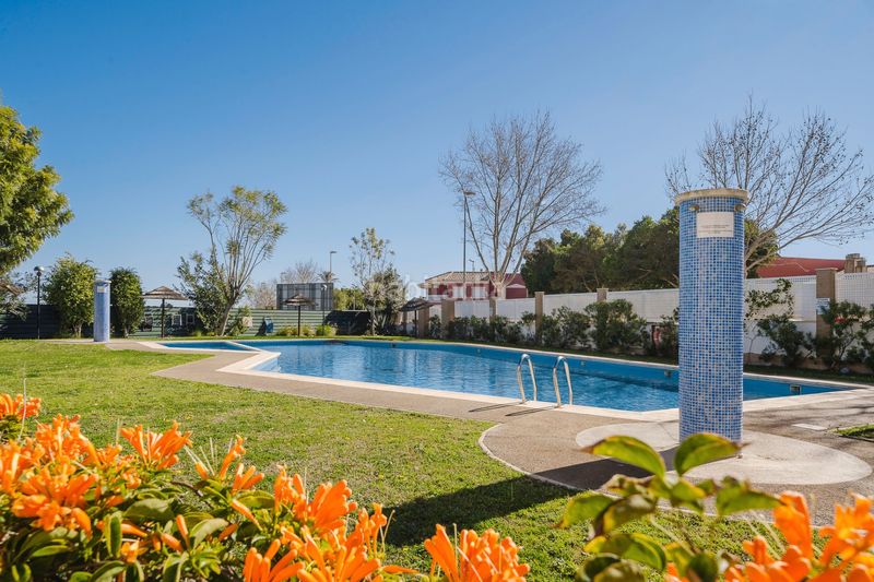 Foto 1b263b53-f522-460c-8143-7ff866d4a760. Casa amb aparcament piscina a San Cayetano Torre - Pacheco