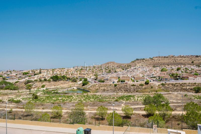 Foto b9c92bc9-8619-405f-b013-43bbd5ff8b7d. Casa amb aparcament piscina a Benijófar