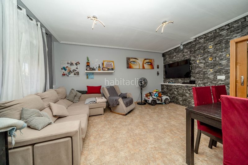 Foto 7624deb5-e982-4fbe-9174-7d2b5a8086a9. Casa adossada amb aparcament a Roldán Torre - Pacheco