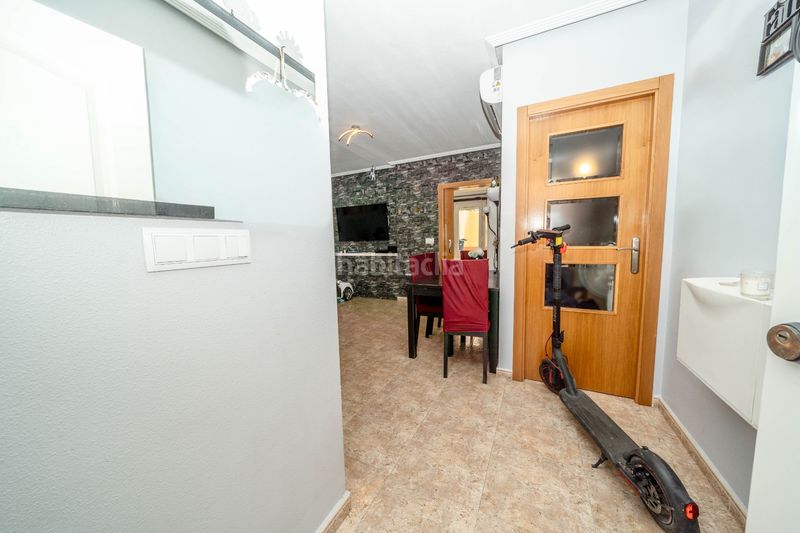Foto 8e8743e5-8573-4276-92c9-6bd36cd95fc0. Casa adossada amb aparcament a Roldán Torre - Pacheco