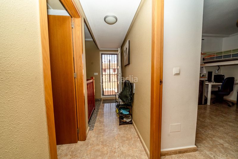Foto a15e9ee4-9aec-4b42-81e6-89f3f2312383. Casa adossada amb aparcament a Roldán Torre - Pacheco