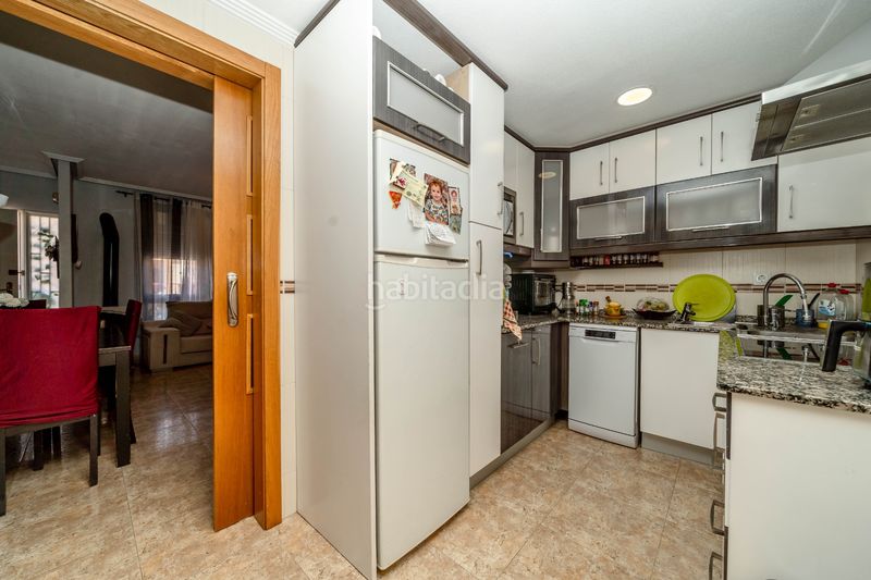 Foto be189fb9-4e51-492e-b308-0bffd716b3d3. Casa adossada amb aparcament a Roldán Torre - Pacheco