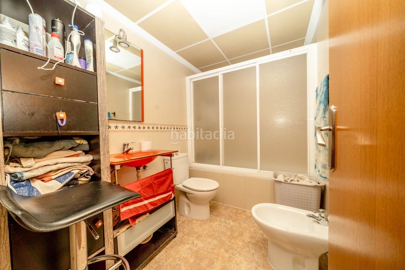 Foto d6aace6f-f22d-48f8-8ce0-88f2b35d4af6. Casa adossada amb aparcament a Roldán Torre - Pacheco