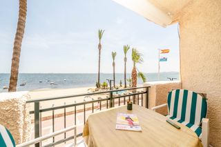 Apartament a Centro. Distribucioacuten amplia y funcionalalquiler vacacional en los a