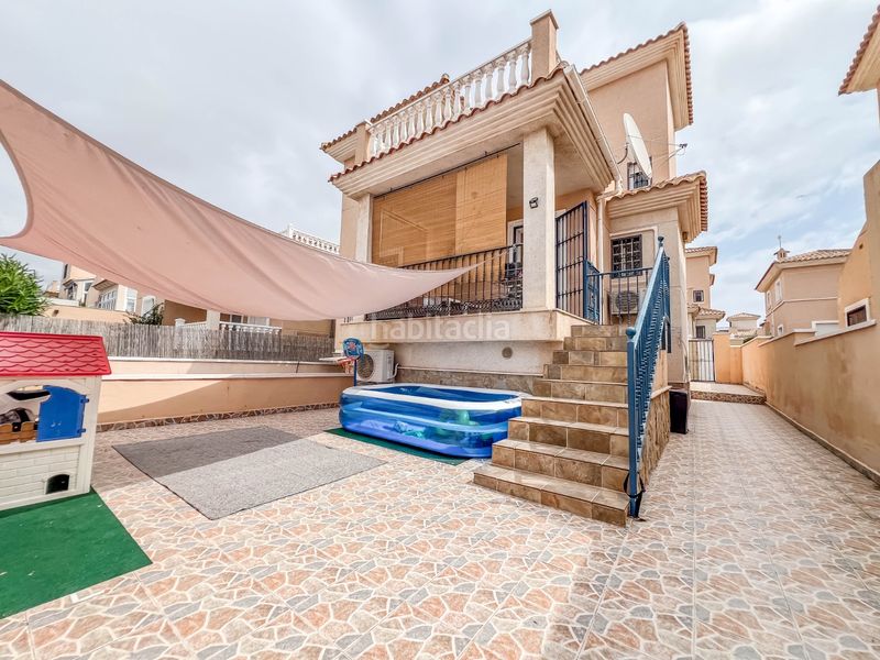 Foto 11b6af99-b305-412e-ac84-eb900888f491. Casa adossada amb aparcament piscina a Los Balcones y los Altos Orihuela