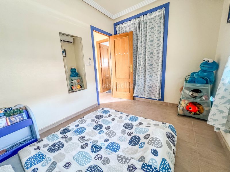 Foto ab9dc4c8-22a9-42a8-9828-f01330e66b23. Casa adossada amb aparcament piscina a Los Balcones y los Altos Orihuela