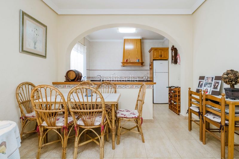 Foto 5aa7f282-a132-4b73-90ed-bd74d494c73d. Casa amb aparcament a Rojales