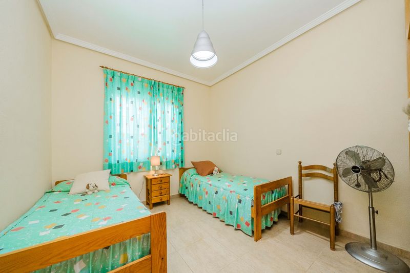 Foto b8013e86-834f-440f-a529-35a82bdc65b7. Casa amb aparcament a Rojales