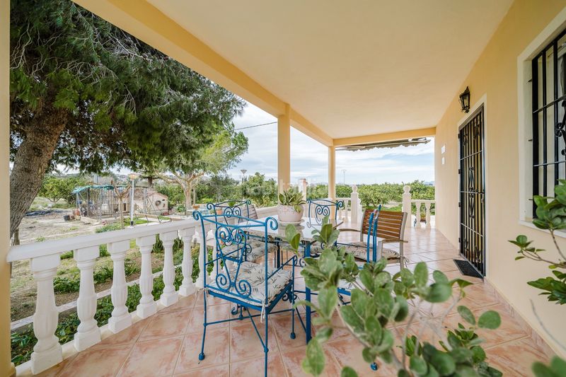 Foto c2698cea-4123-45bd-bd42-bdc242712b2e. Casa amb aparcament a Rojales