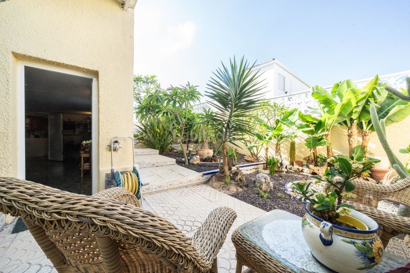 Foto d55ce146-0686-45fe-9f40-37392db971a0. Casa a Villamartín-Las Filipinas Orihuela