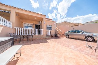 Casa a Zeniamar - Horizonte - La Campana. Villa en punta prima con 2 dormitorios, solaacuterium privado y