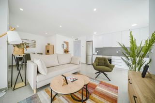 Miete Appartement in Tomás Maestre. Distribucioacuten amplia y funcionalalquiler vacacional y de tem