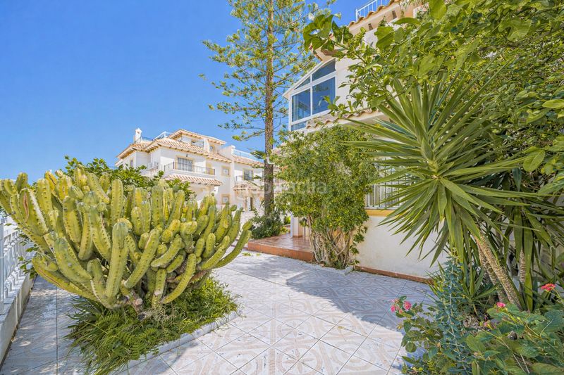Foto f73abb64-1760-41c0-b210-93f7ab9fb780. Casa amb piscina a La Regia Orihuela