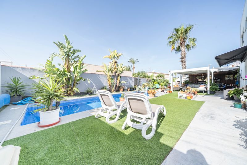 Foto aae77b06-7735-4e60-a13d-84a64022cffc. Casa amb aparcament piscina a Zona Carrefour - Urbanizaciones Torrevieja