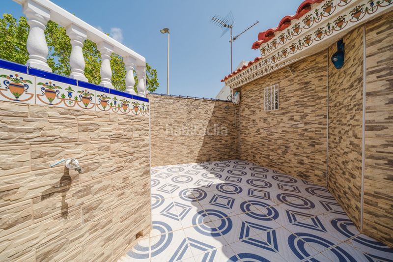 Foto 265c8ee6-b68a-4488-b3ab-85f0fcb9e91e. Casa adossada amb aparcament a Centro Alcázares (Los)