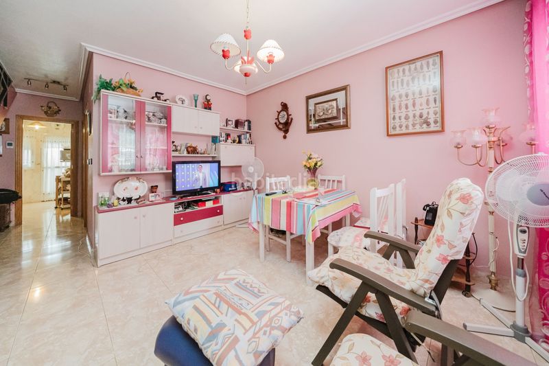 Foto d68016c2-c159-4d17-ad29-ae2fcb798538. Casa adossada amb aparcament a Centro Alcázares (Los)