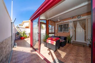 Maison jumelée à Santiago de La Ribera. Chalet semiadosado en santiago de la ribera con 3 dormitorios, g