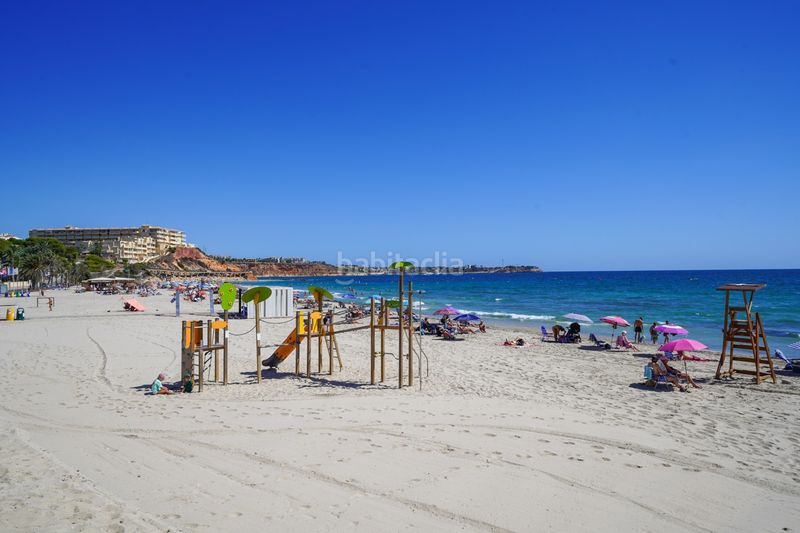 Foto 83138550-4dbd-4b72-ae4f-a02370f58ecf. Casa amb piscina a Campoamor Orihuela