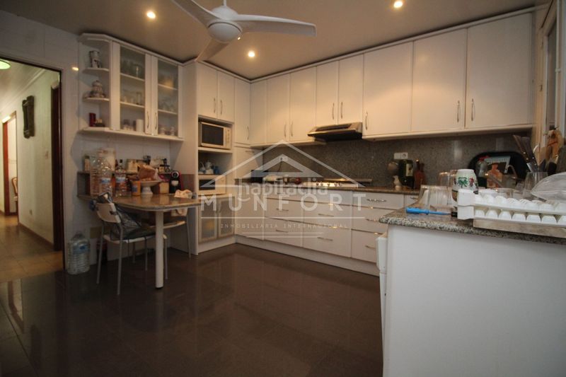Foto deeab8d4-0e0b-4e98-8289-76a514b9ffd9. Casa amb piscina a Campoamor Orihuela
