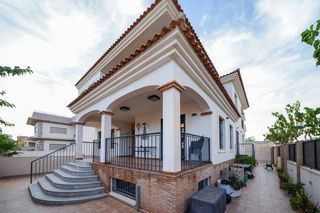 Casa in San Pedro del Pinatar. Amazing villa con 8 dormitorios en parcela de 497vivienda ref dh