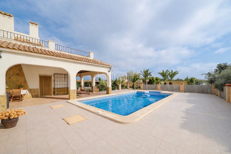 Foto a1ac5c3f-4b8a-479d-8de3-0b1d1ab4375c. Casa amb aparcament piscina a Gea y Truyols Murcia