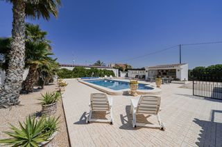 Casa in Gea y Truyols. Ref dh257vivienda de 350 msup2 construidos sobre parcela de 20.4