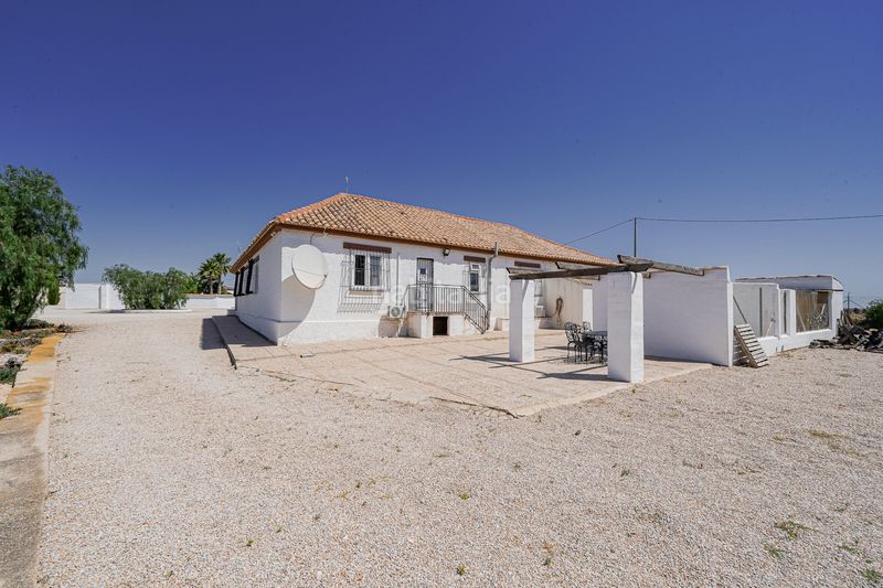Foto fff3ee68-b9d3-4dec-9fc9-cbeb2d86a983. Casa amb aparcament piscina a Gea y Truyols Murcia