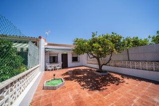 Maison jumelée à Santiago de La Ribera. Ref ez020casa adosada de 4 dormitorios y 2 bantildeos situada en