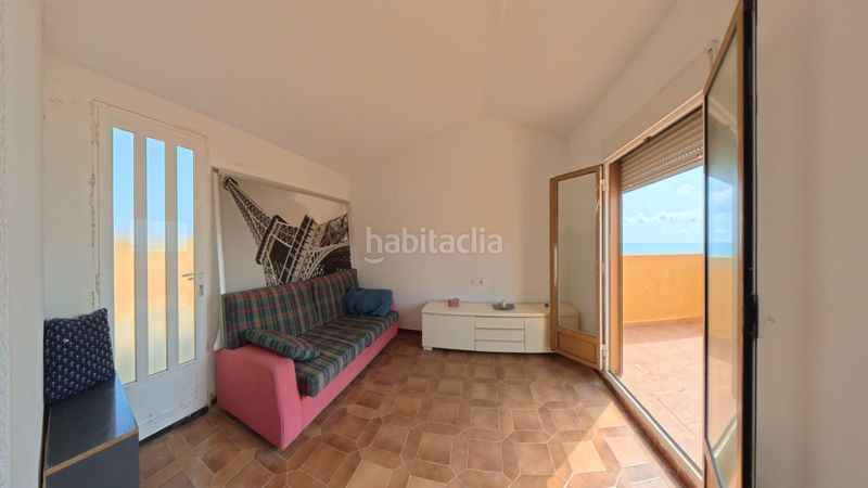 Foto 3ce97fc9-cc86-4487-b92f-ce026ffdf583. Casa aparellada amb xemeneia calefacció aparcament a Sueca