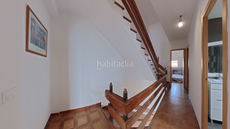 Foto 46590c4f-6c31-4a8a-85ba-5b1d95691916. Casa aparellada amb xemeneia calefacció aparcament a Sueca