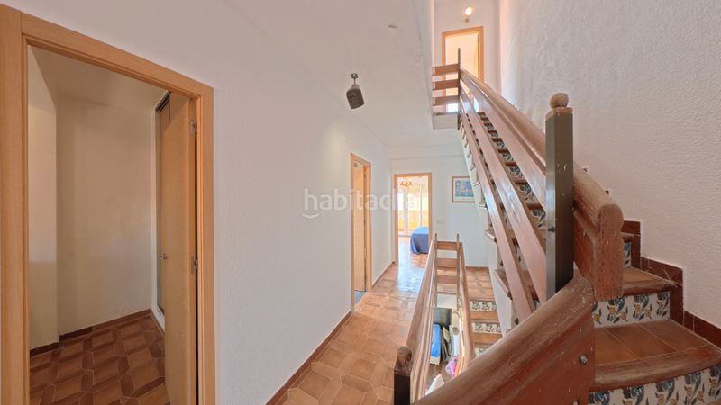Foto d3b68118-bde1-44f0-82c1-8b352d011e2b. Casa aparellada amb xemeneia calefacció aparcament a Sueca